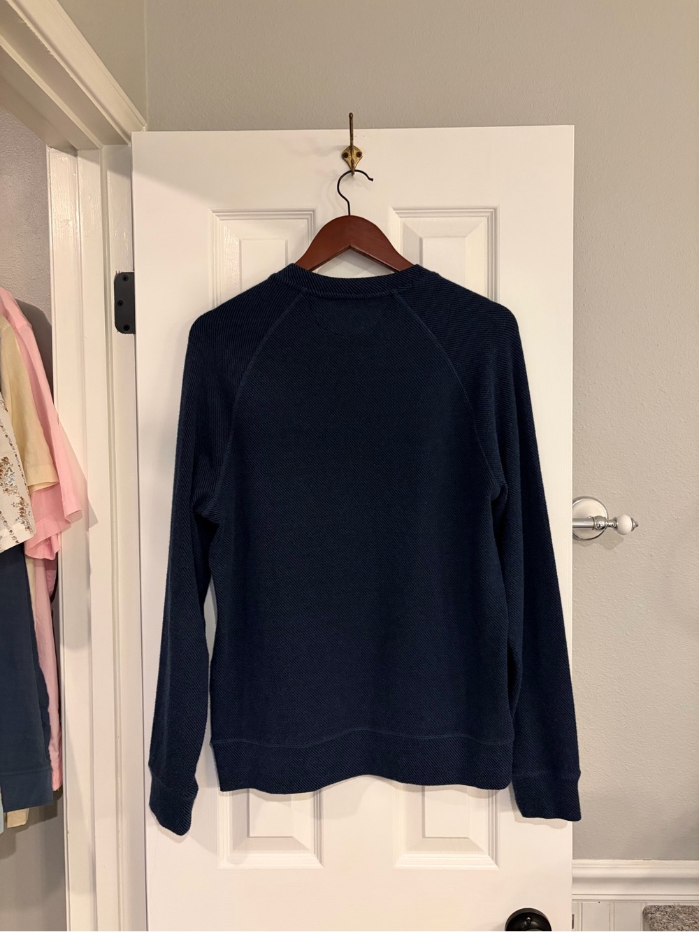 Faherty Legend Crew Neck Sweater Men’s Medium Navy Twill Knit - Picture 16 of 16